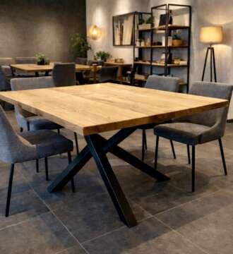 table en chêne carrée