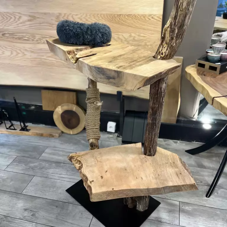 Arbre à chat en bois brut pour intérieur élégant – Mazawood