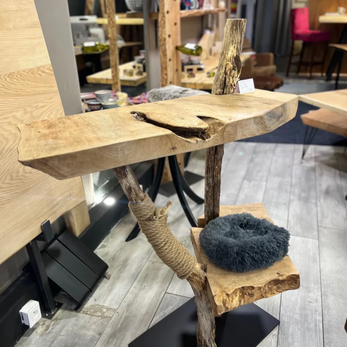 Arbre à chat avec corde en chanvre et base en acier noir – Mazawoo
