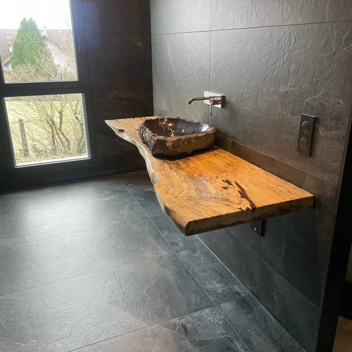 Plan de salle de bain suspendu sur mesure