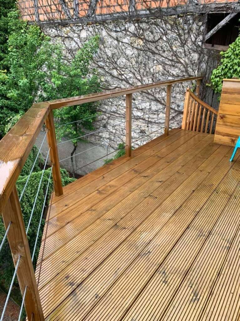 Garde-corps et habillage bois pour terrasse ou balcon