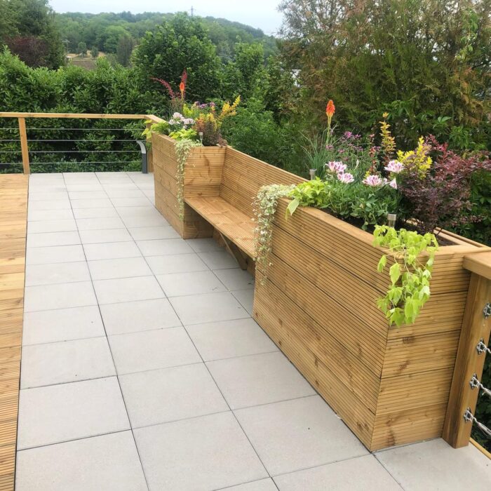 Garde-corps et habillage bois pour terrasse ou balcon