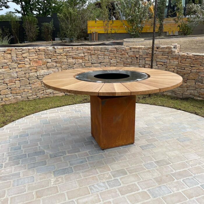 Brasero sur mesure en acier corten pour terrasse ou jardin