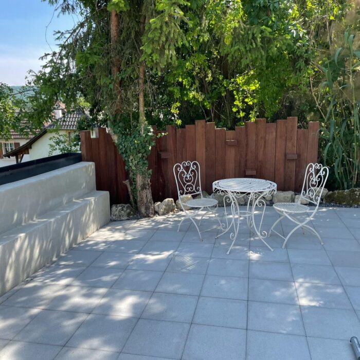 Garde-corps design en acier noir pour escalier ou terrasse