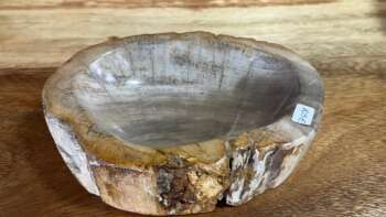 Vide-poche en bois fossilisé Ø 20 cm posé sur bois clair – Mazawood - Menuiserie