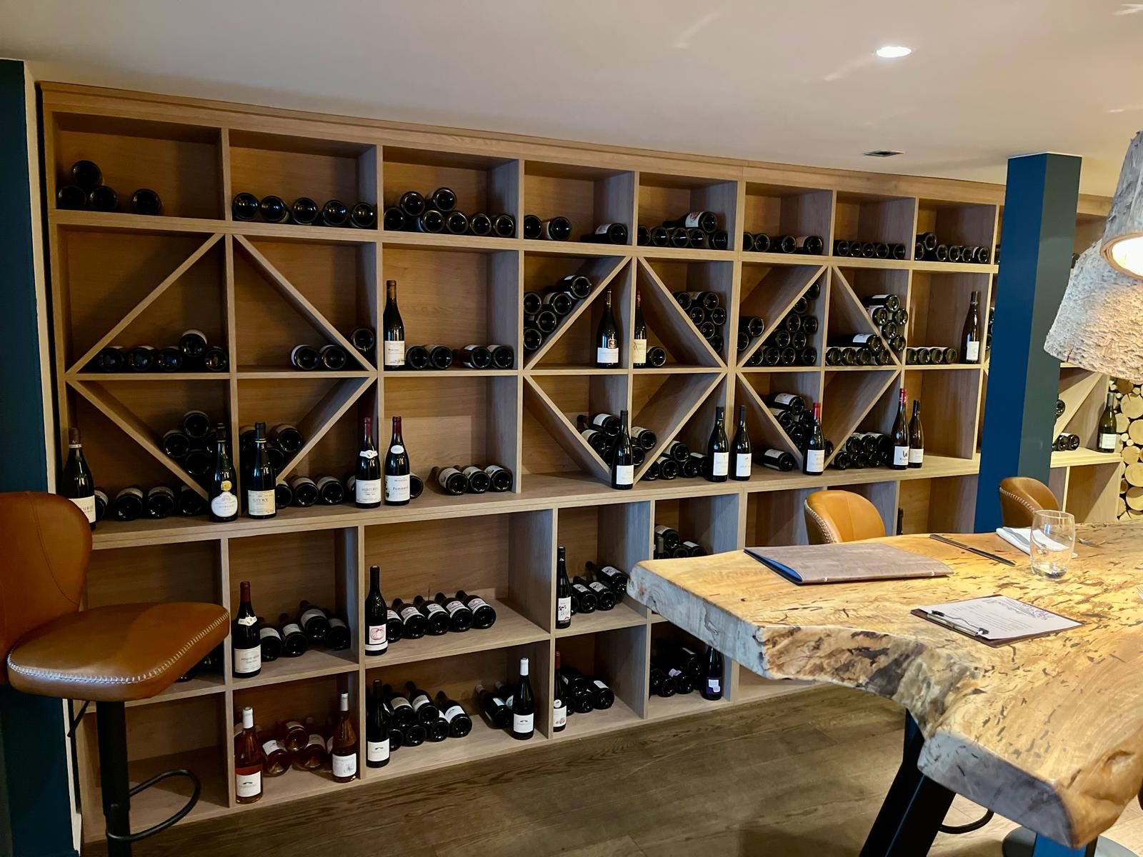 étagères pour bouteilles de vin en bois pour professionnels Menuiserie Mazawood Alsace