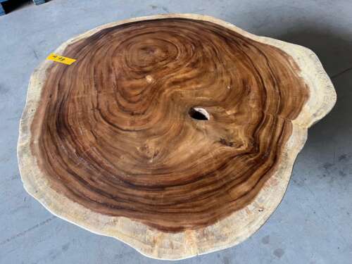 Plateau de table suar A19 forme organique et veinage marqué Mazawood