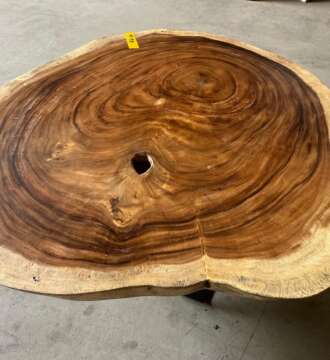 Table basse suar A19 plateau rond avec veinage naturel Mazawood