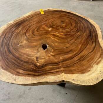 Table basse suar A19 plateau rond avec veinage naturel Mazawood