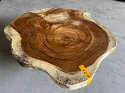 Table A21 en suar massif cernes visibles bois exotique Mazawood