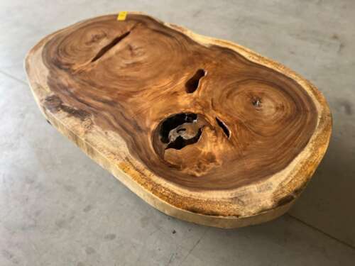 Table basse suar A22 plateau avec cavités centrales sculptées Mazawood