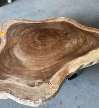 Table basse suar A23 plateau doux cernes naturels Mazawood