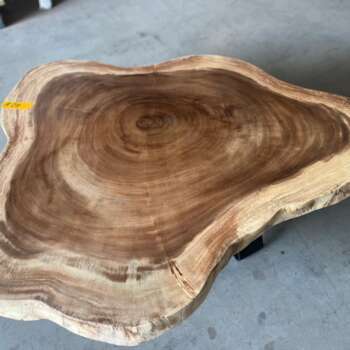 Table basse suar A23 plateau doux cernes naturels Mazawood