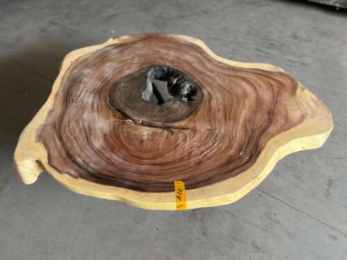 Table basse A26 Mazawood en suar avec cœur sculpté naturel