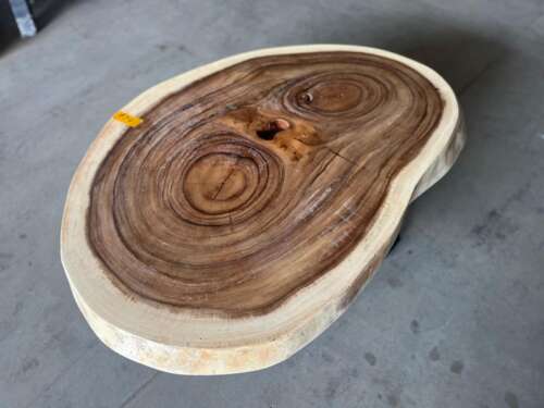 Table basse organique A29 en bois suar Mazawood
