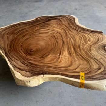 Table basse A7 en suar massif avec cernes spectaculaires — Mazawood