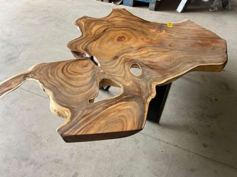 Plateau sculpté de table basse suar A2 avec veinage naturel, Mazawood