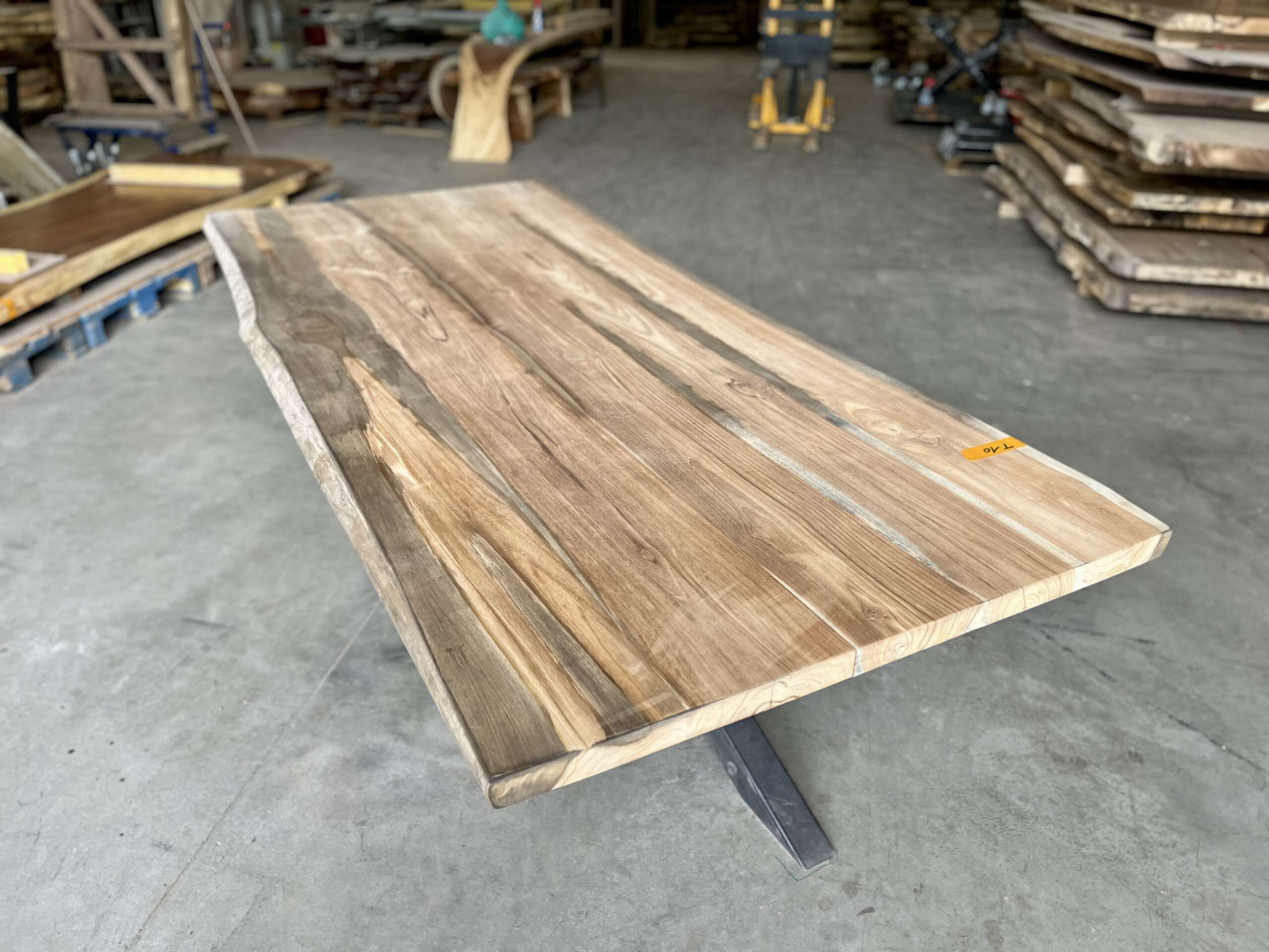 Bureau contemporain en teck massif modèle T10