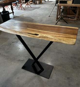 Mobilier artisanal console en bois sur mesure