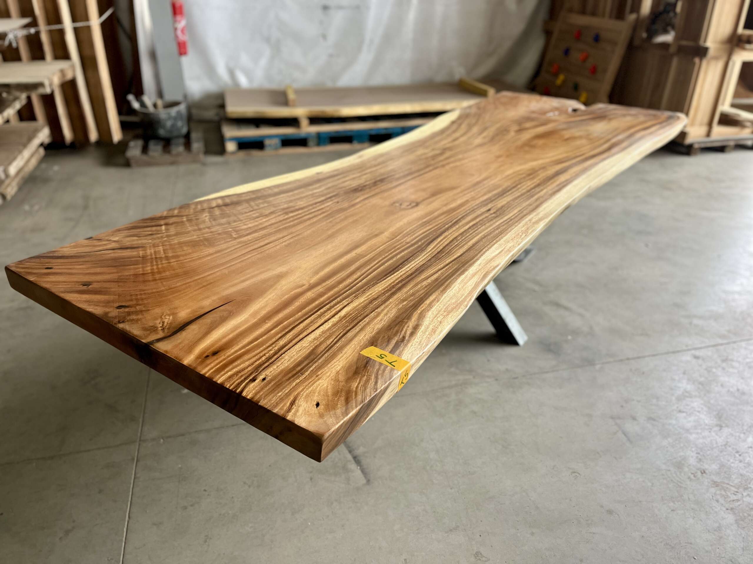 Table de réunion sur mesure en suar massif modèle T5