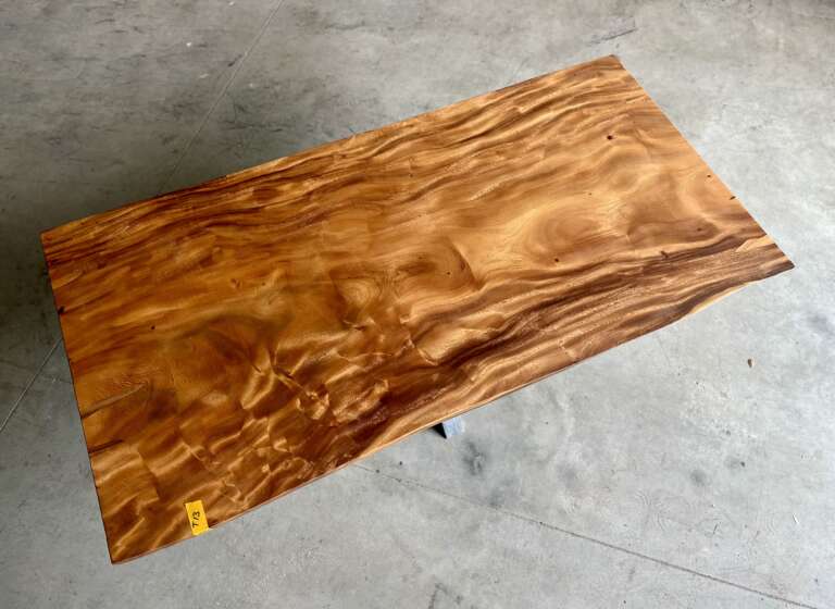 Table de réunion sur mesure en bois suar massif T13