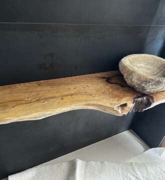 Mobilier de salle de bain en bois massif personnalisé