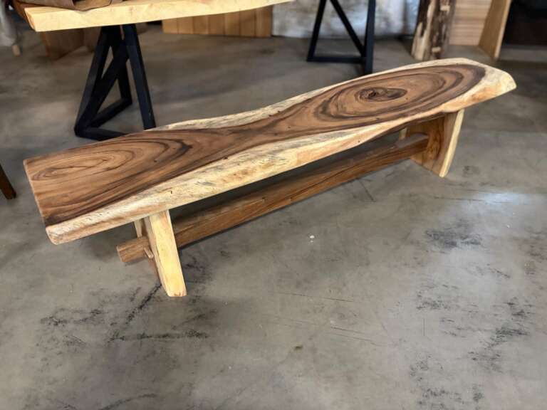 Banc en suar massif