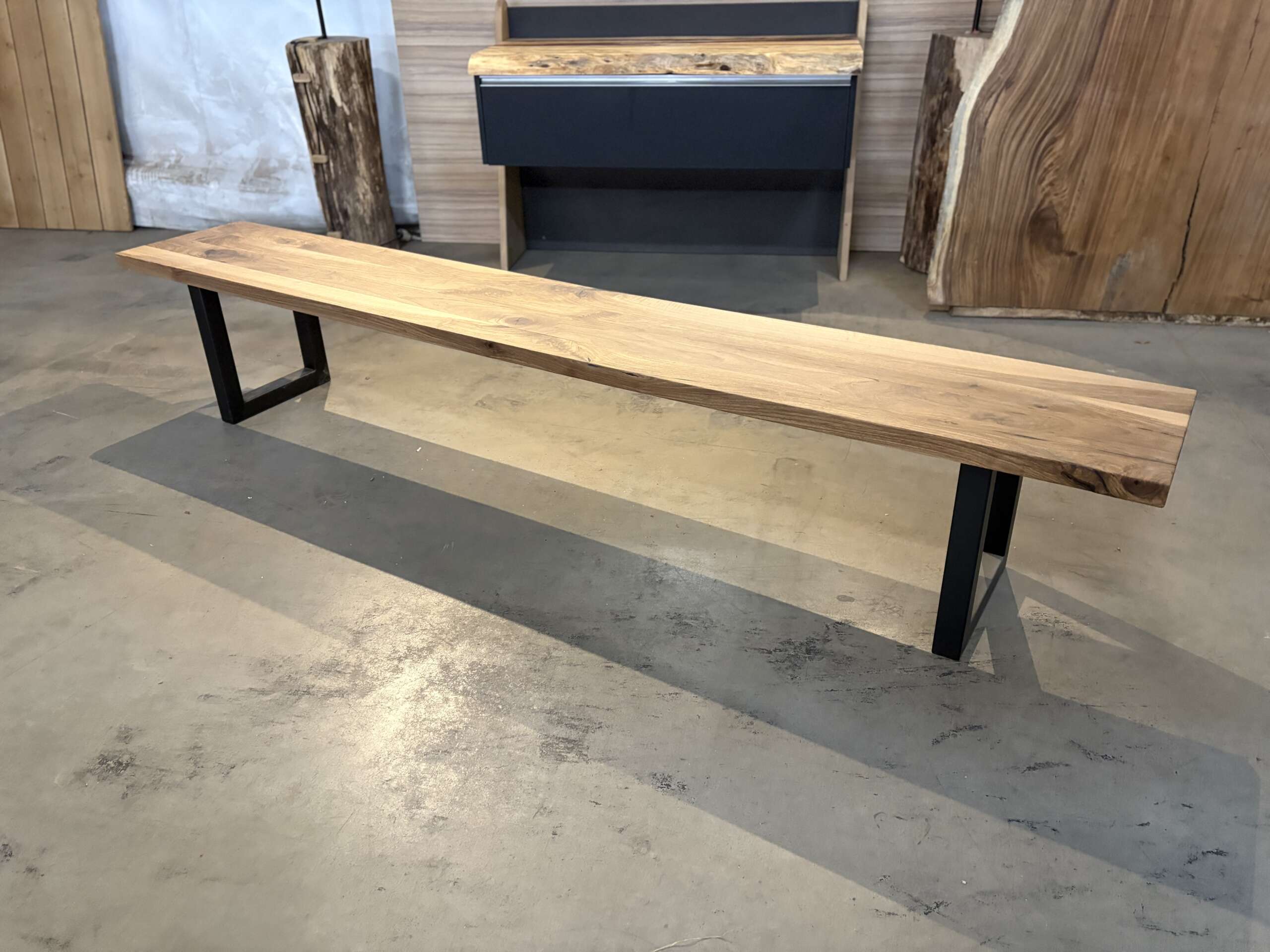 Banc en noyer massif – Image 3