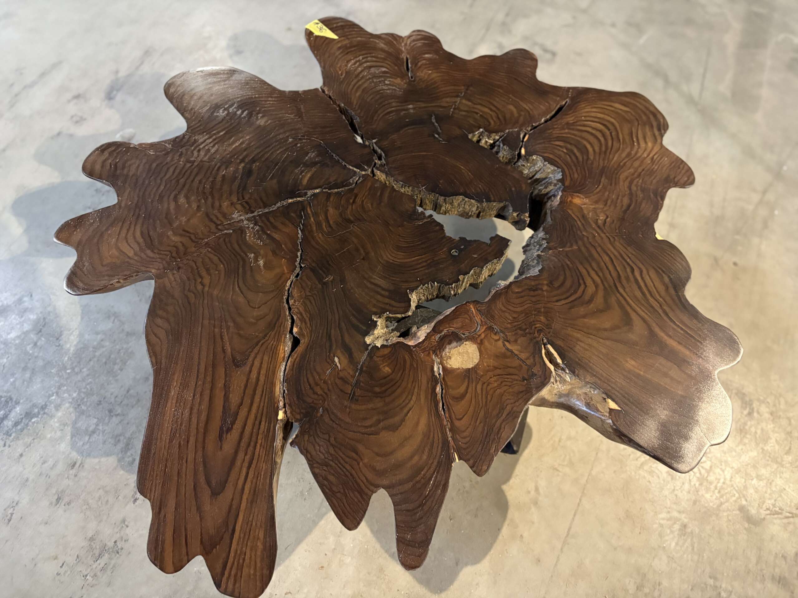 Table basse en bois de violette A32 – Image 3