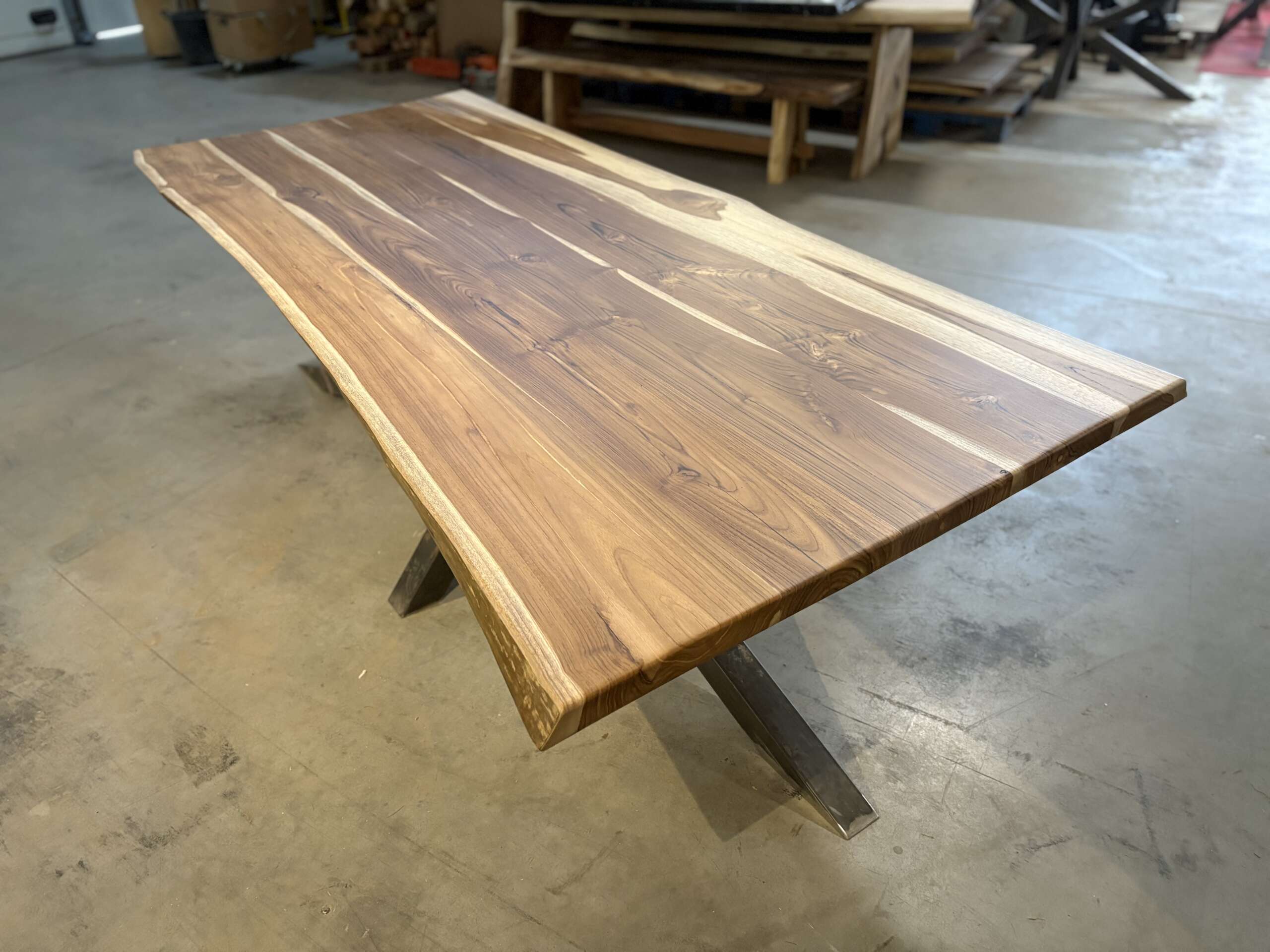 Table à manger T19 en teck massif