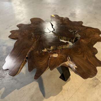 Table basse en bois de violette