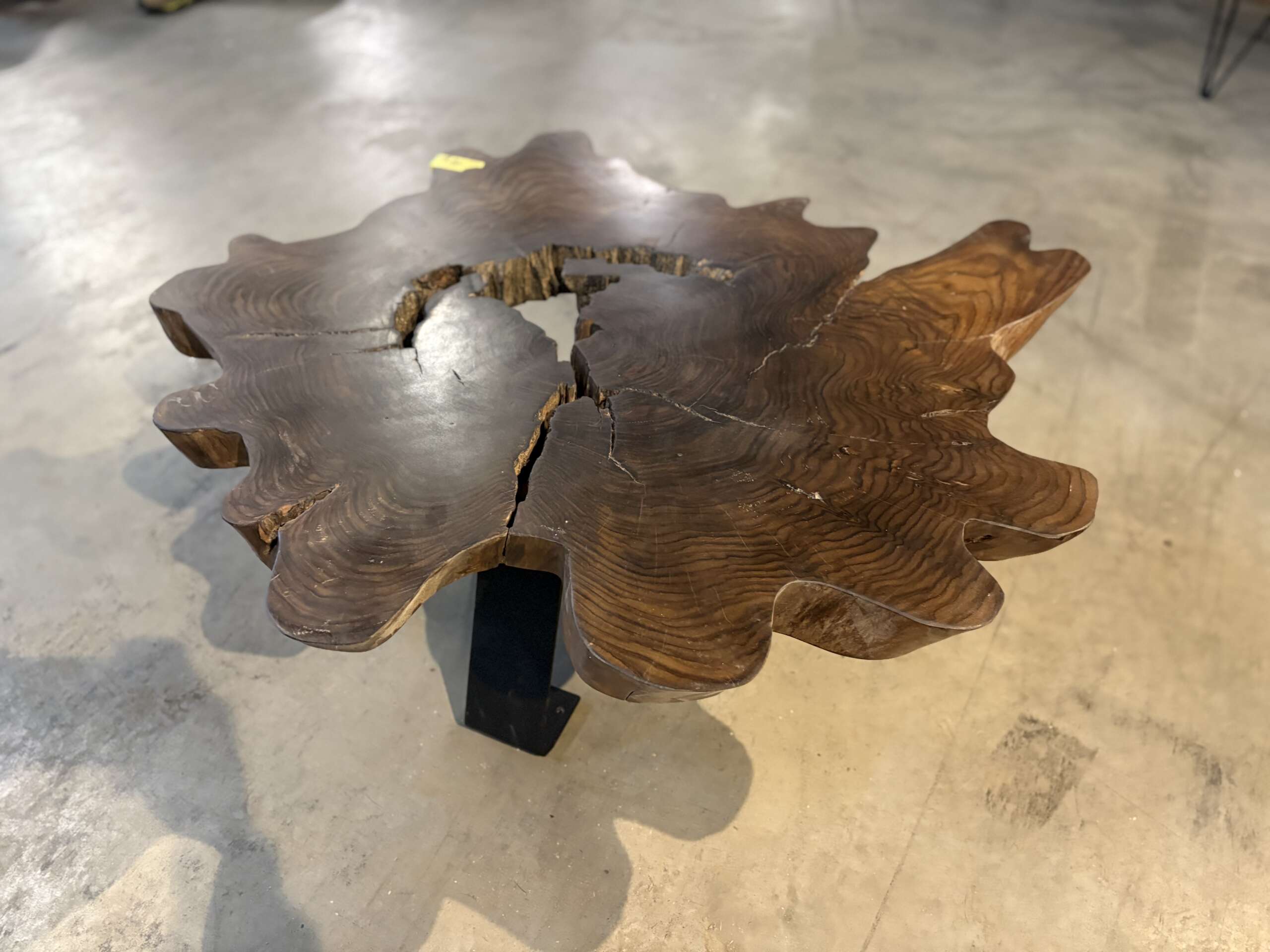 Table basse en bois de violette A32 – Image 2