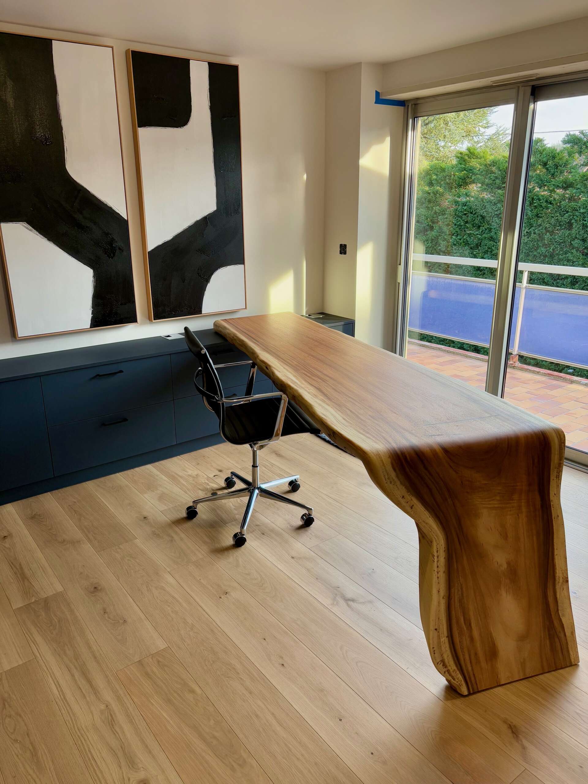 bureau en suar massif sur mesure une pièce forte pour le télétravail