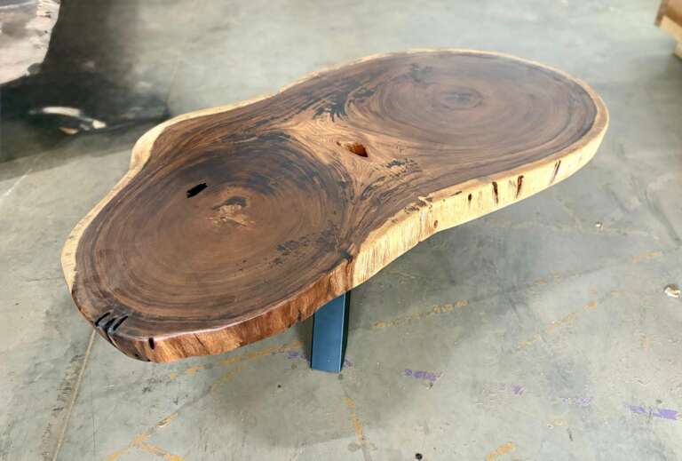 table basse en suar massif