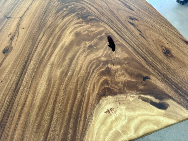 table à manger en suar massif