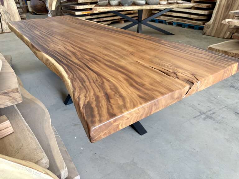 table à manger en suar massif