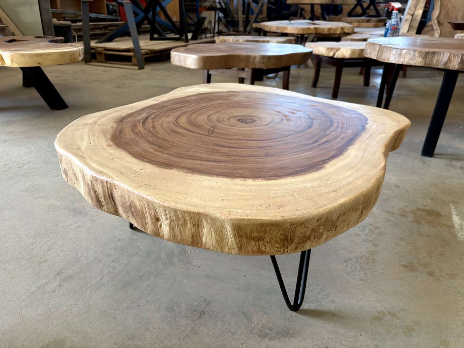 table basse en suar massif