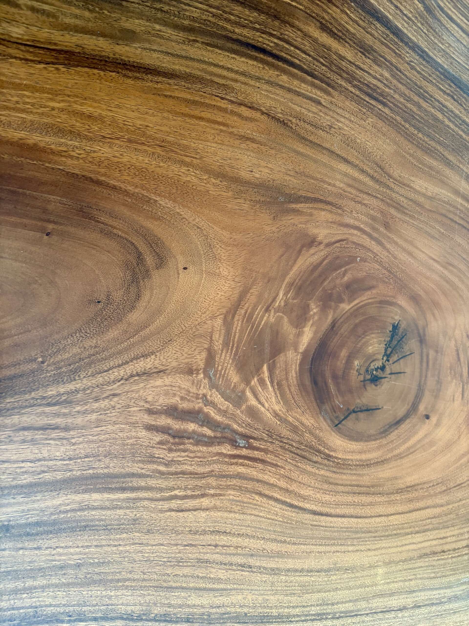 table à manger en suar massif